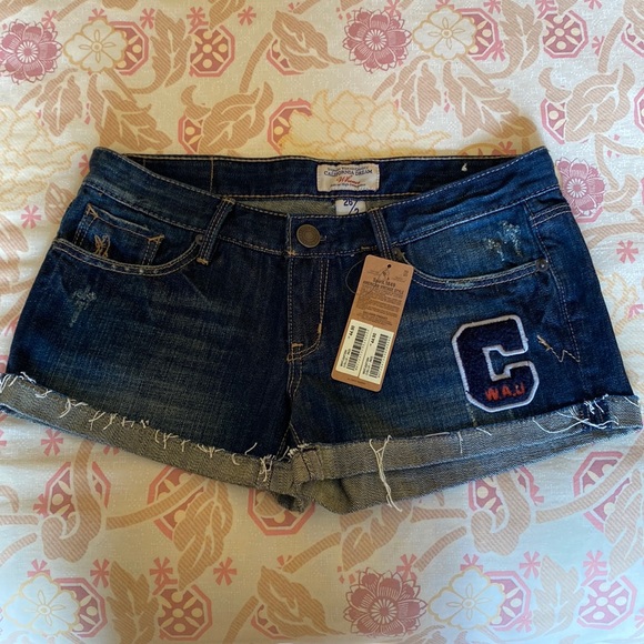 WHOAU Women’s Denim Shorts - Picture 1 of 6